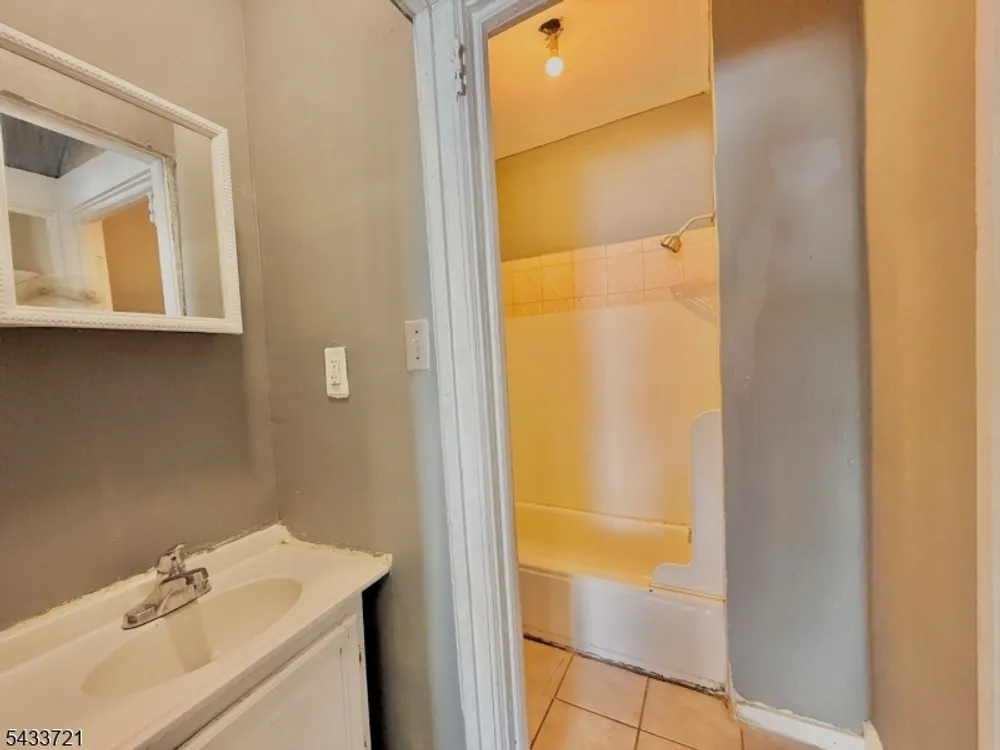 659 S 2nd St, Plainfield, NJ 07060