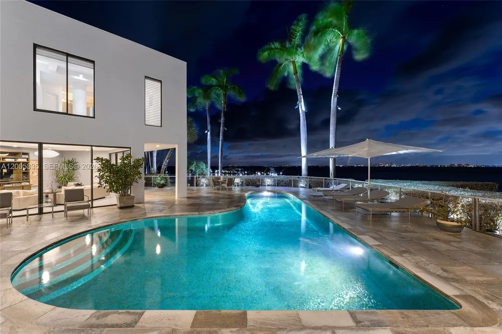485 W Matheson Dr, Key Biscayne, FL 33149