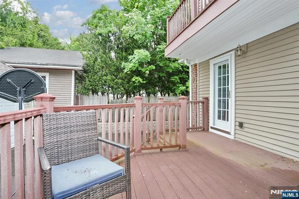 7 Short St, Harrington Park, NJ 07640