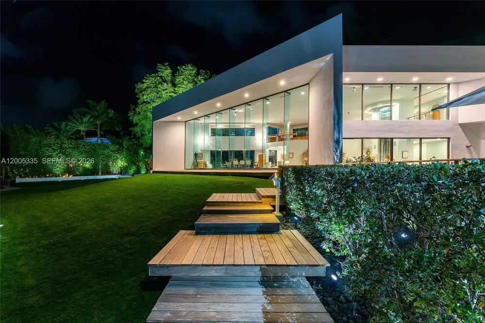 485 W Matheson Dr, Key Biscayne, FL 33149