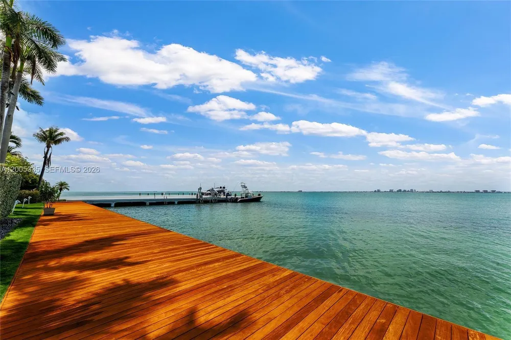 485 W Matheson Dr, Key Biscayne, FL 33149