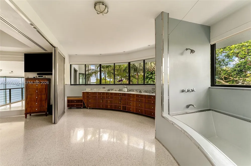 485 W Matheson Dr, Key Biscayne, FL 33149