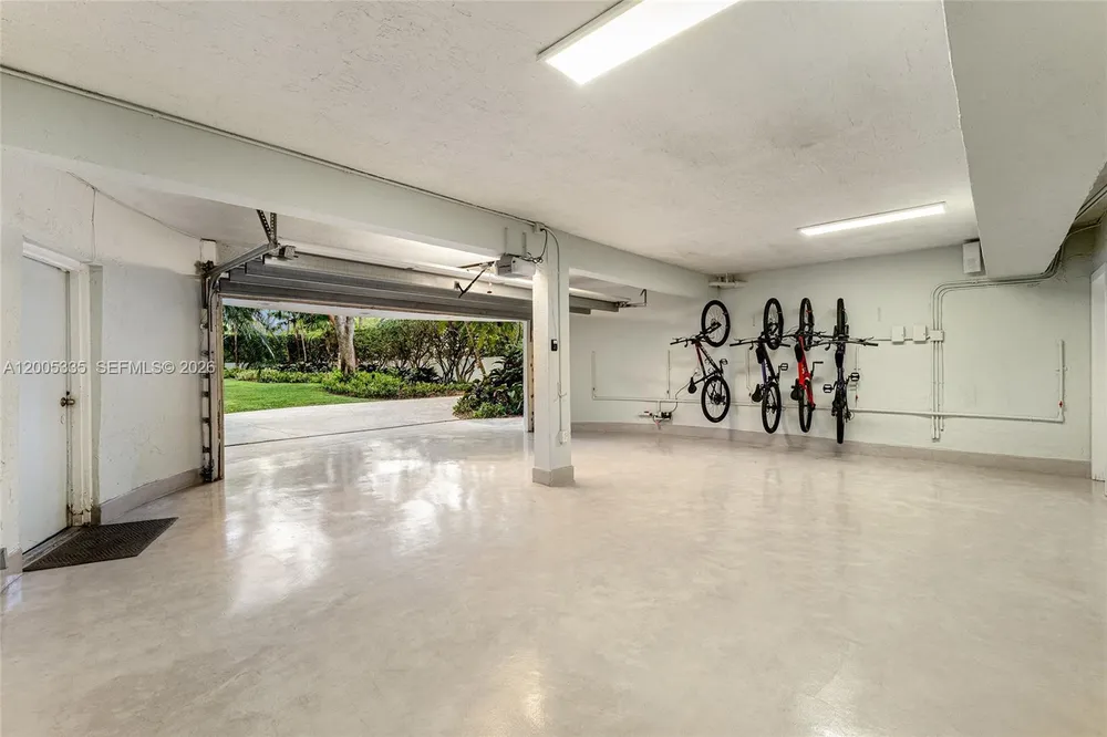 485 W Matheson Dr, Key Biscayne, FL 33149