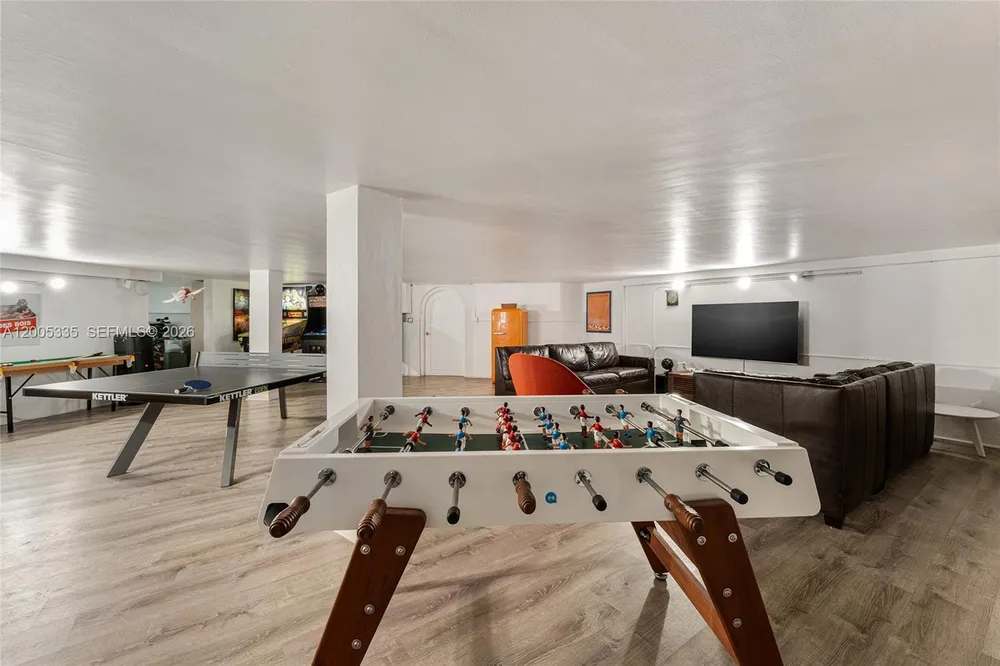 485 W Matheson Dr, Key Biscayne, FL 33149