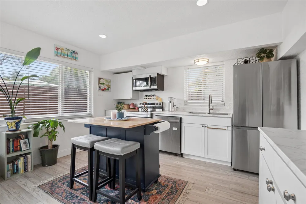 1645 NE 16th Ave, Fort Lauderdale, FL 33305