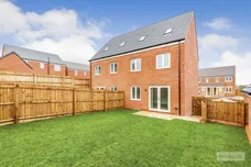 Alva Close, Weldon, CORBY