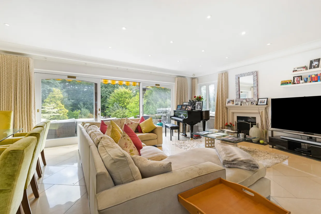 Spring Lake, Stanmore, HA7 photo 6