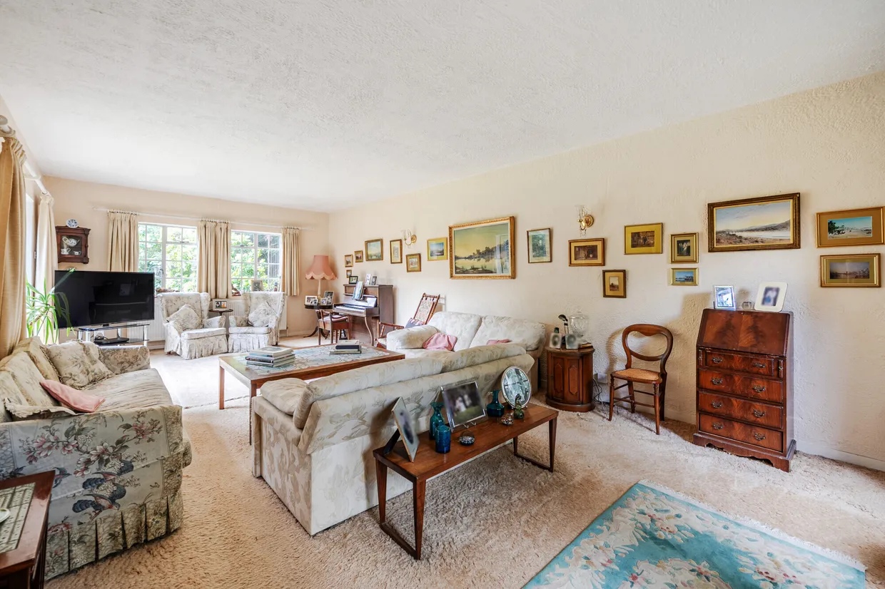 Lower Road, Leatherhead, KT22 photo 4