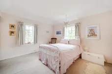 Lower Road, Leatherhead, KT22 photo 12