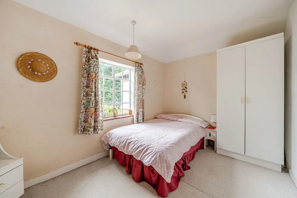 Lower Road, Leatherhead, KT22 photo 14