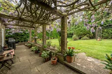 Lower Road, Leatherhead, KT22 photo 16