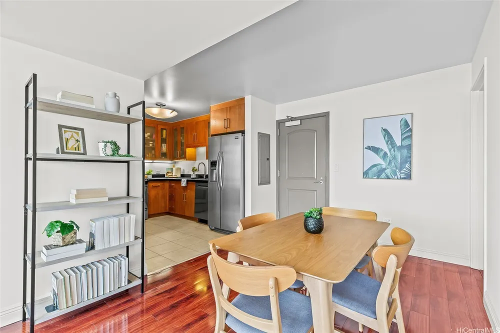 1009 Kapiolani Blvd, Honolulu, HI 96814