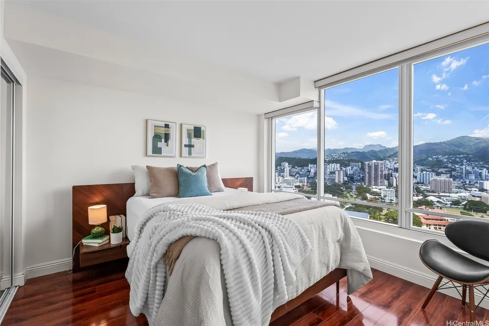 1009 Kapiolani Blvd, Honolulu, HI 96814