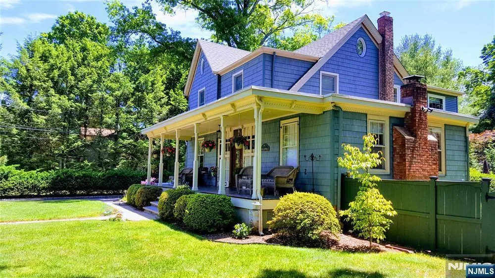 151 Washington Ave, Hillsdale, NJ 07642