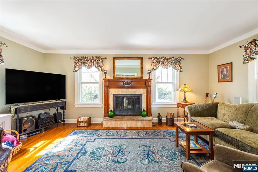 151 Washington Ave, Hillsdale, NJ 07642