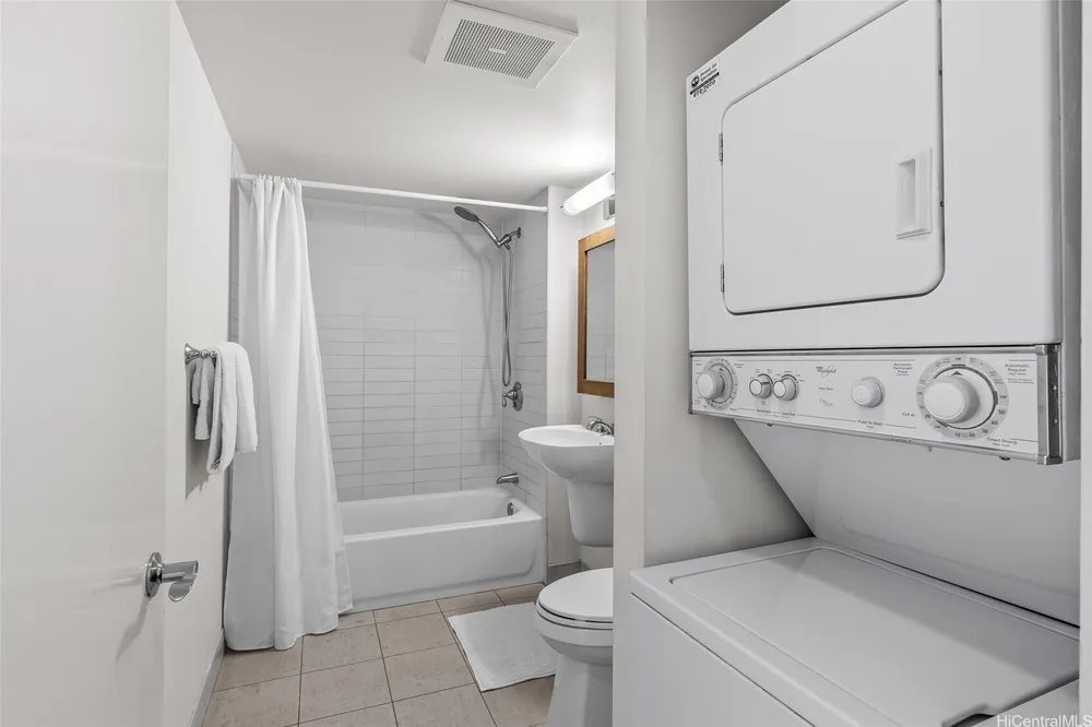 1009 Kapiolani Blvd, Honolulu, HI 96814