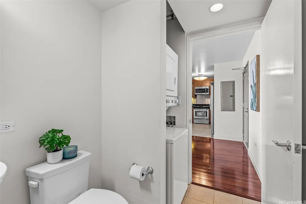 1009 Kapiolani Blvd, Honolulu, HI 96814
