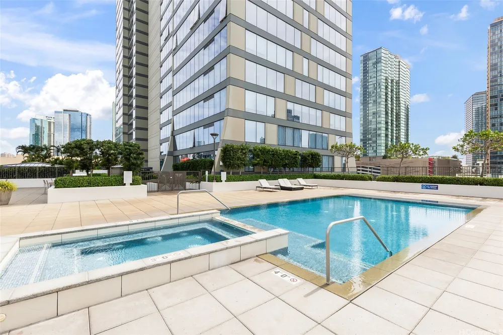 1009 Kapiolani Blvd, Honolulu, HI 96814
