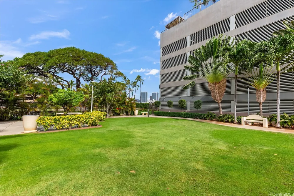1009 Kapiolani Blvd, Honolulu, HI 96814