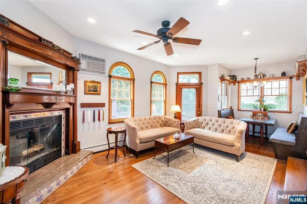 151 Washington Ave, Hillsdale, NJ 07642