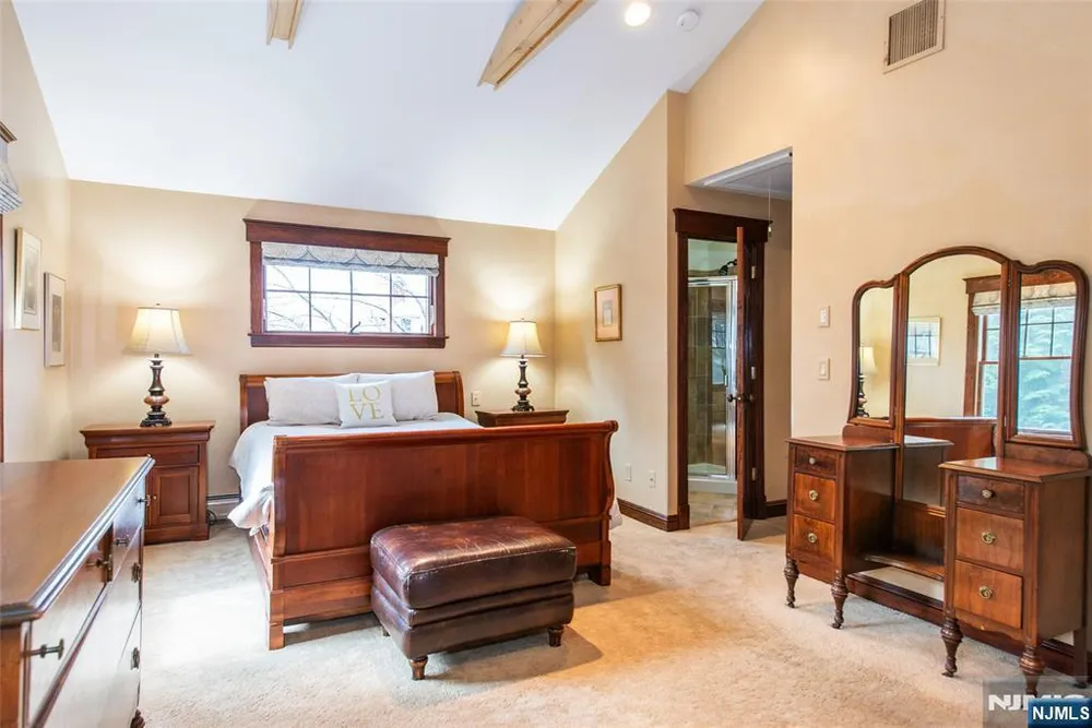 151 Washington Ave, Hillsdale, NJ 07642