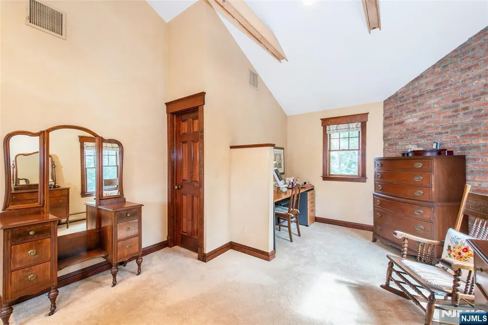 151 Washington Ave, Hillsdale, NJ 07642