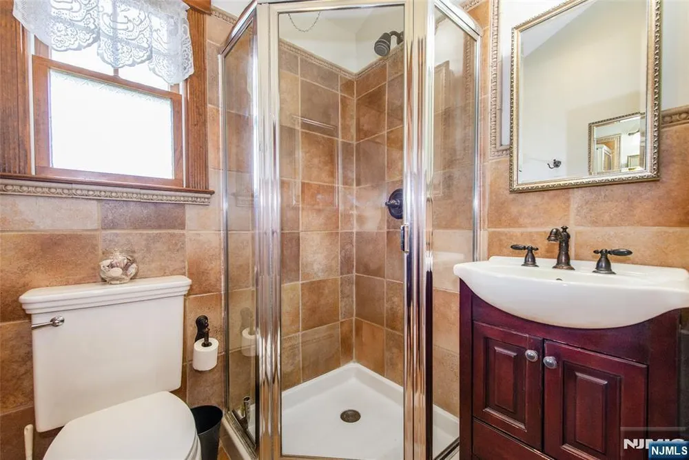 151 Washington Ave, Hillsdale, NJ 07642