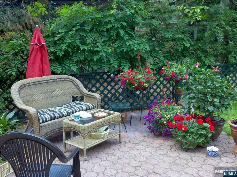 151 Washington Ave, Hillsdale, NJ 07642