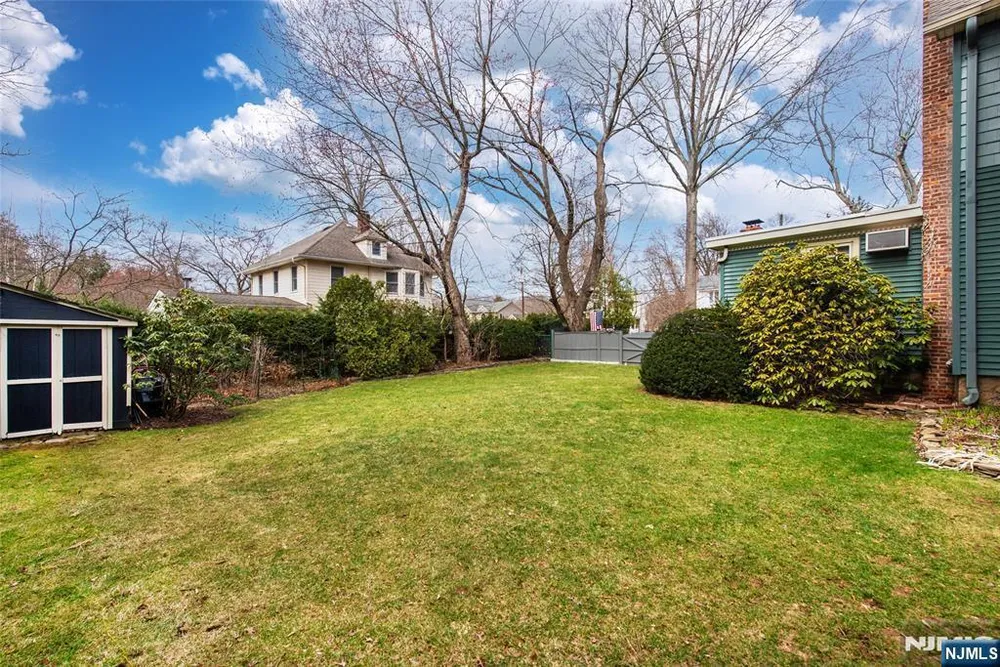 151 Washington Ave, Hillsdale, NJ 07642