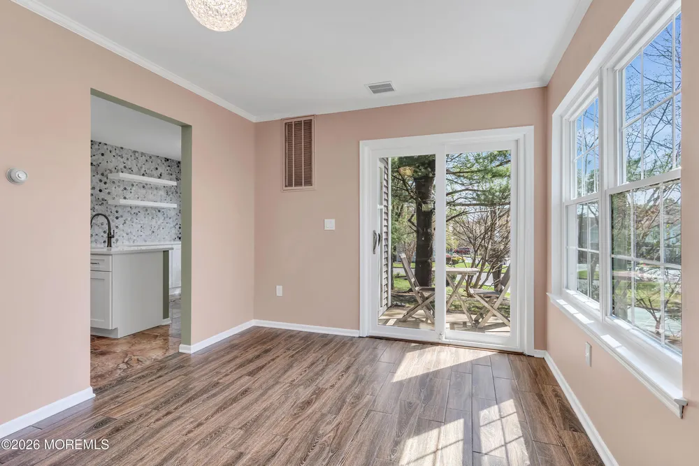 8 Mainbraid Ct, Tinton Falls, NJ 07753