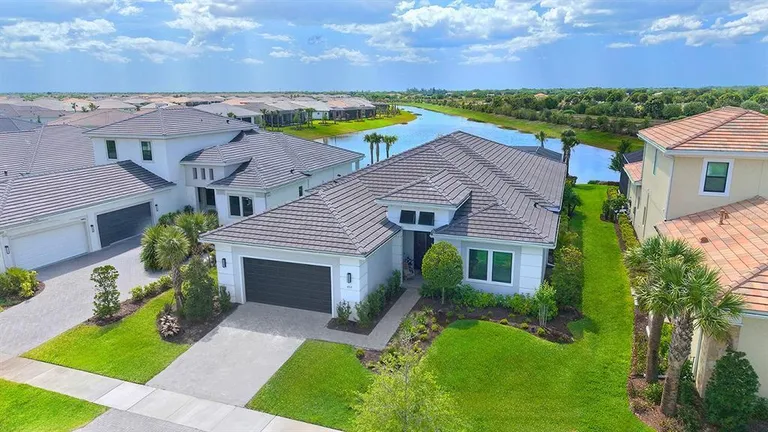 4513 Mondrian Ct, Sarasota, FL 34240