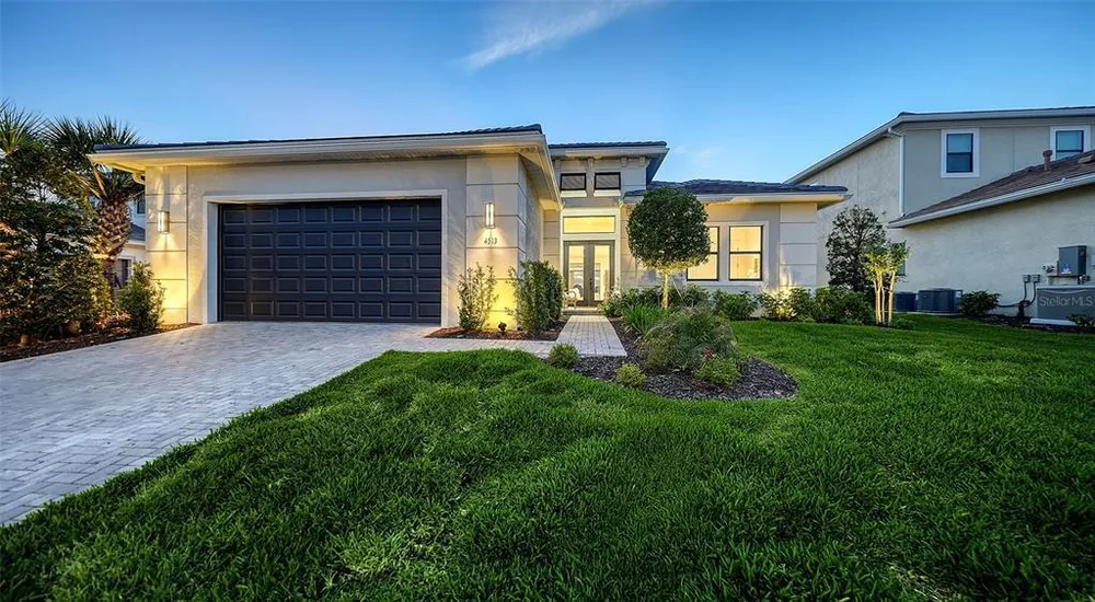 4513 Mondrian Ct, Sarasota, FL 34240