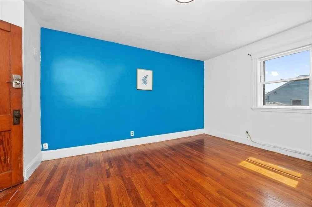 190 Almont St, Boston, MA 02126