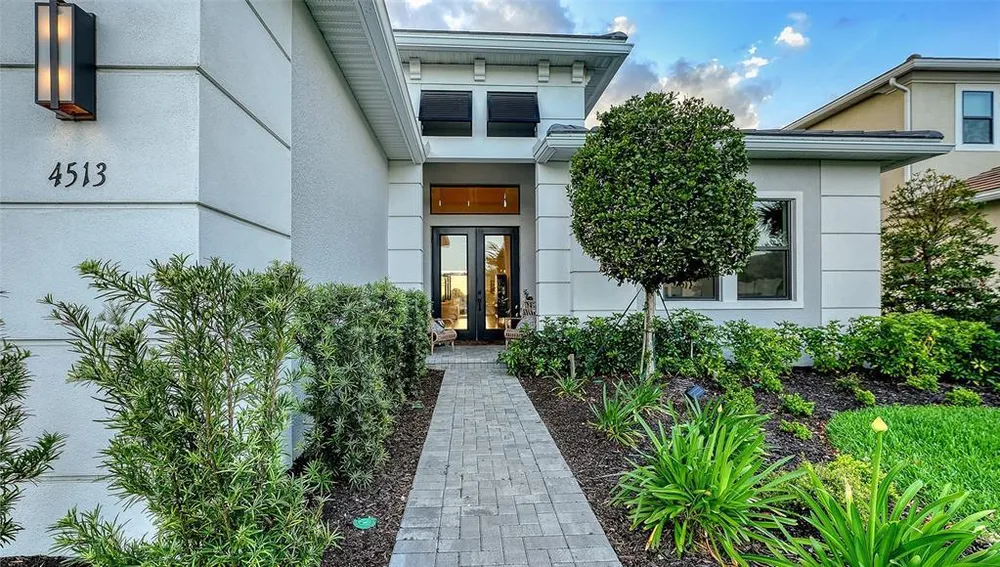 4513 Mondrian Ct, Sarasota, FL 34240