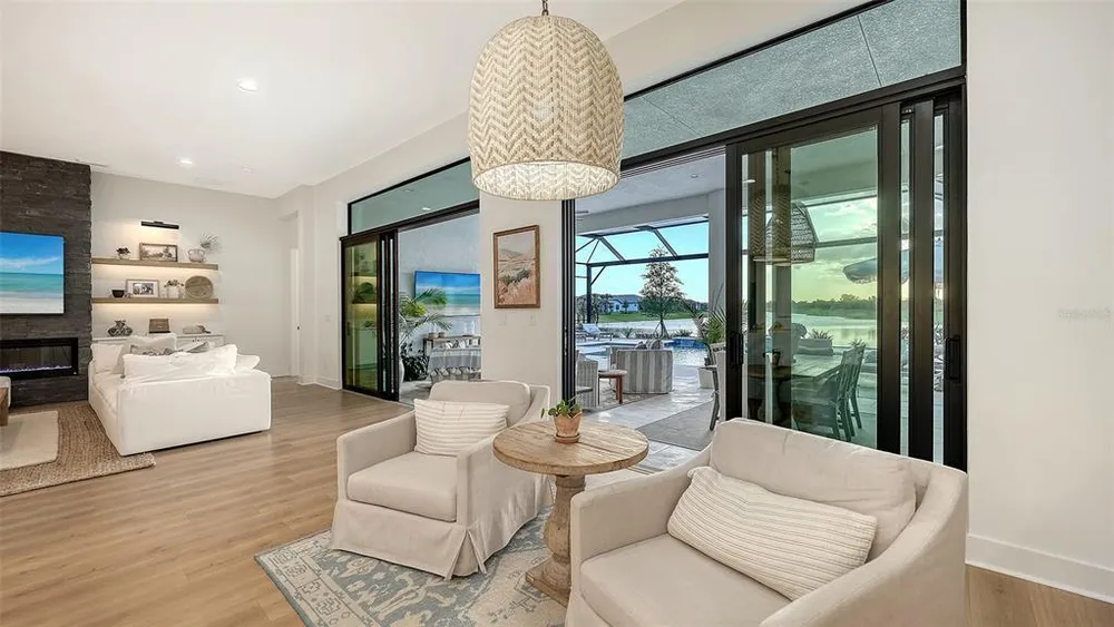 4513 Mondrian Ct, Sarasota, FL 34240