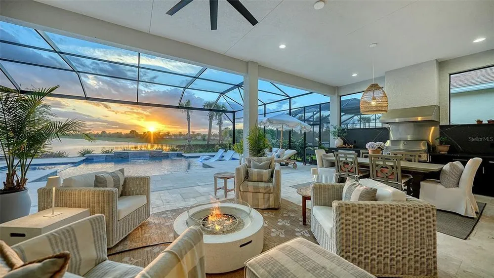 4513 Mondrian Ct, Sarasota, FL 34240