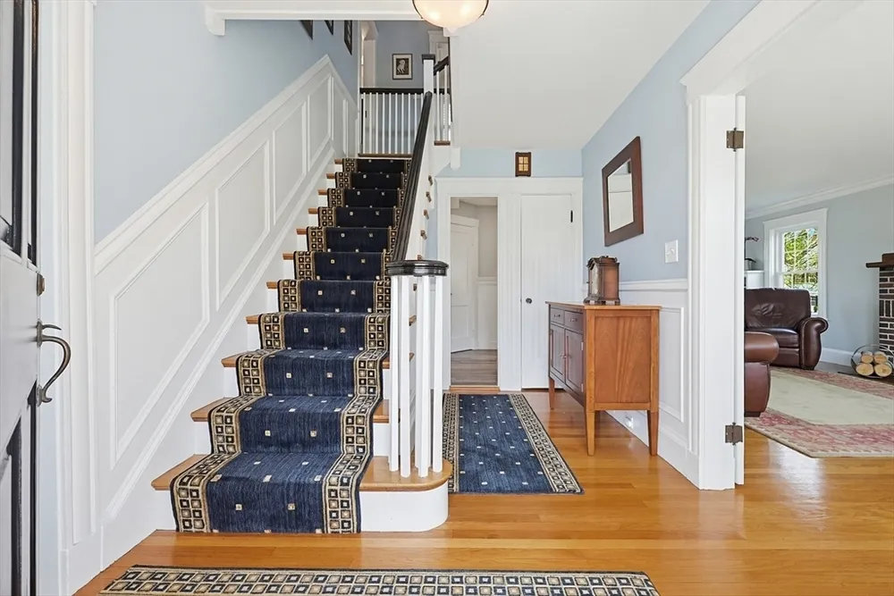 434 Brook Rd, Milton, MA 02186