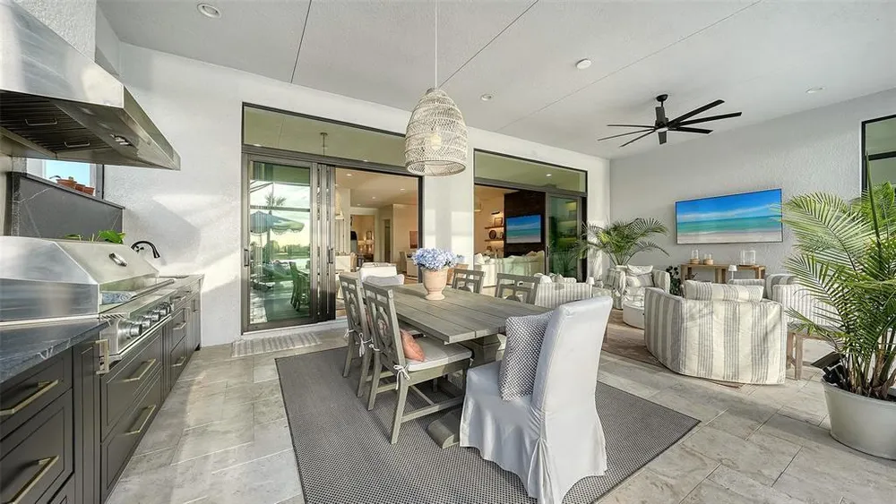 4513 Mondrian Ct, Sarasota, FL 34240