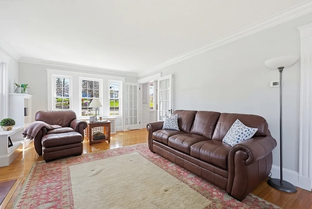 434 Brook Rd, Milton, MA 02186
