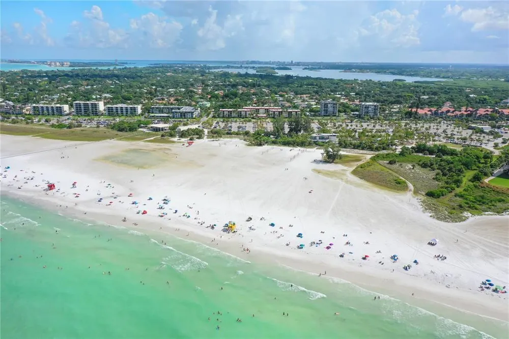 4513 Mondrian Ct, Sarasota, FL 34240