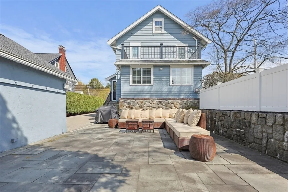 434 Brook Rd, Milton, MA 02186