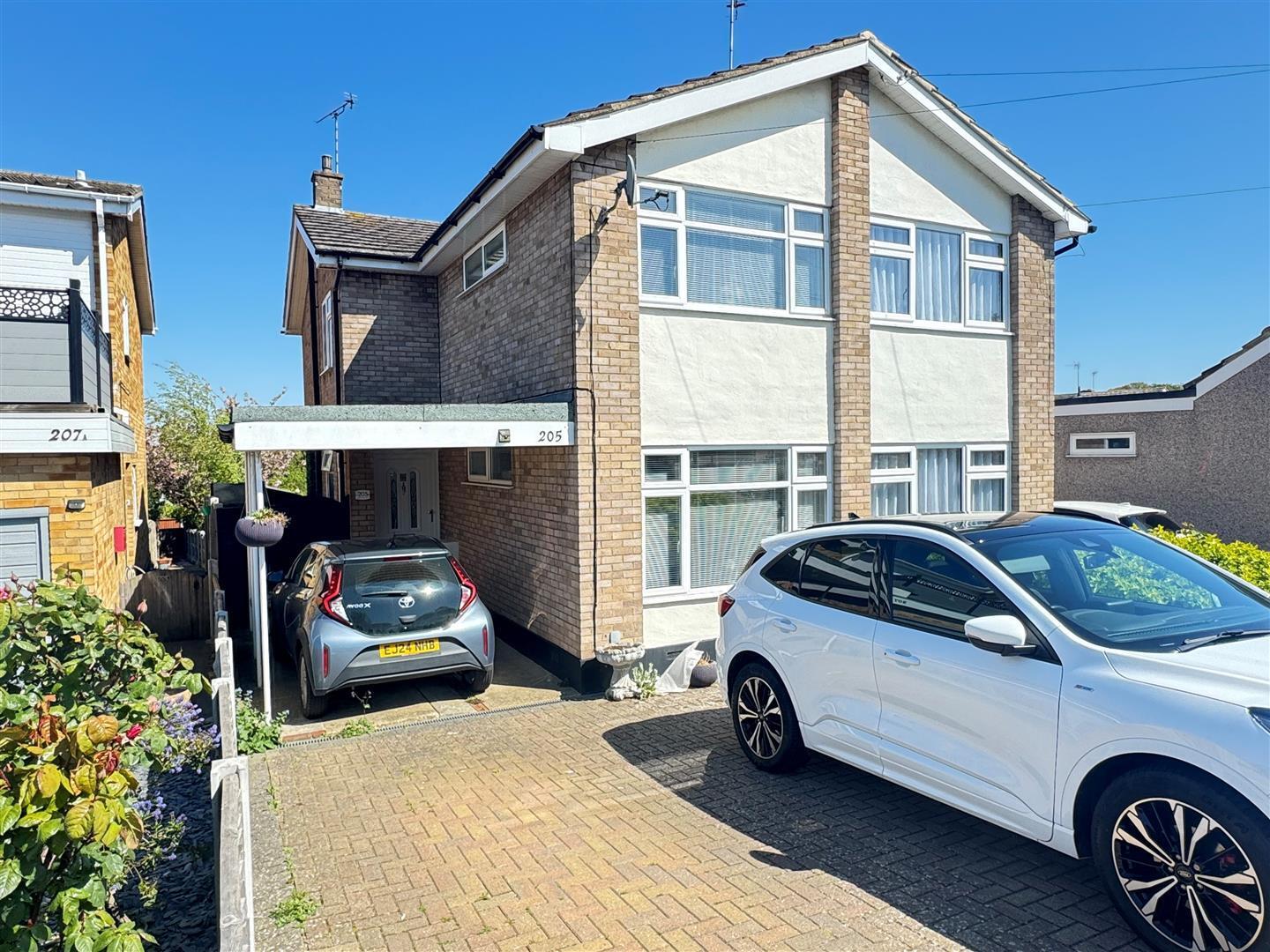 Eastwood Old Road, Leigh-On-Sea Image 2