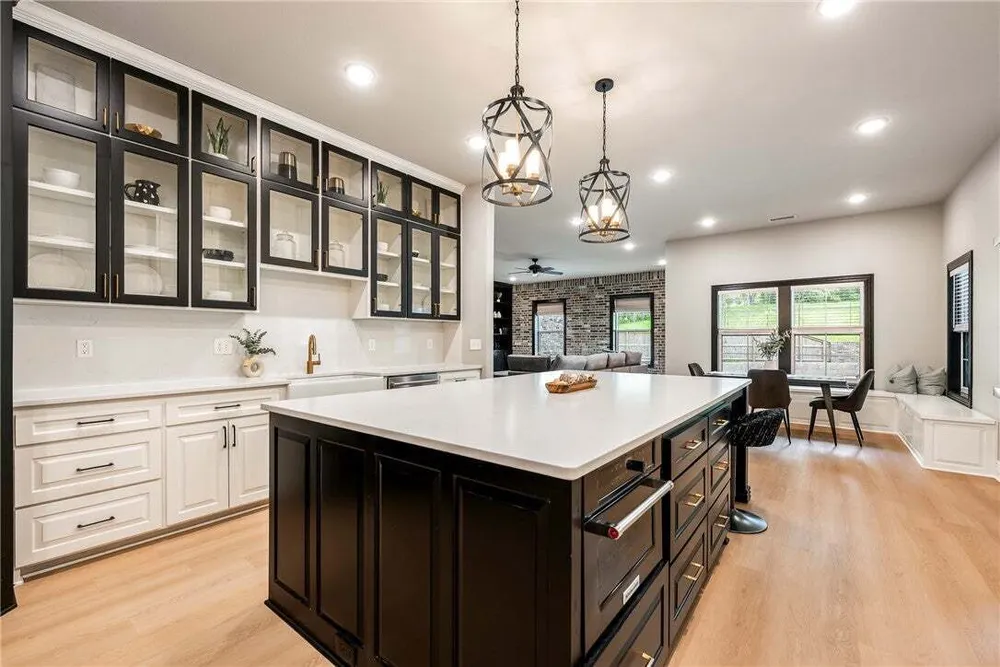 5104 S Haxton Circle, Bentonville, AR 72713