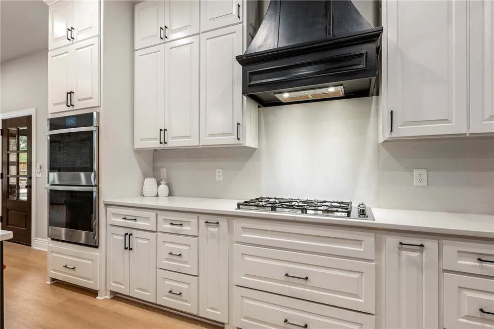 5104 S Haxton Circle, Bentonville, AR 72713