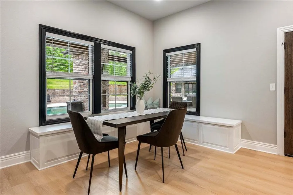 5104 S Haxton Circle, Bentonville, AR 72713