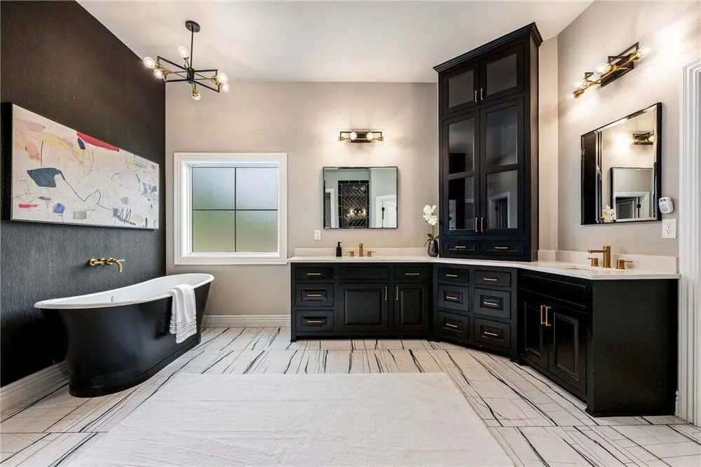 5104 S Haxton Circle, Bentonville, AR 72713