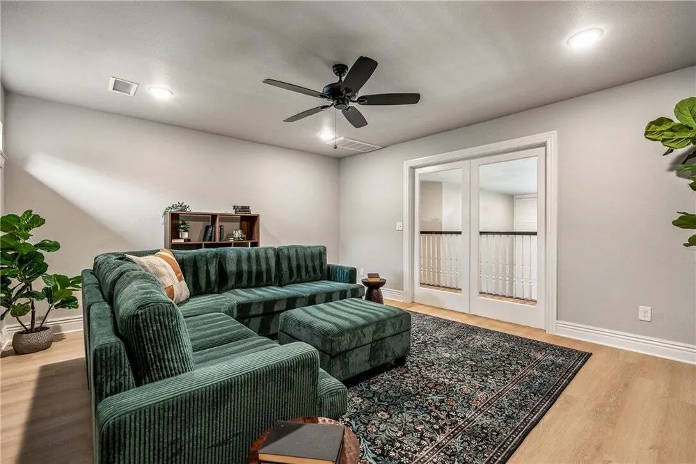 5104 S Haxton Circle, Bentonville, AR 72713