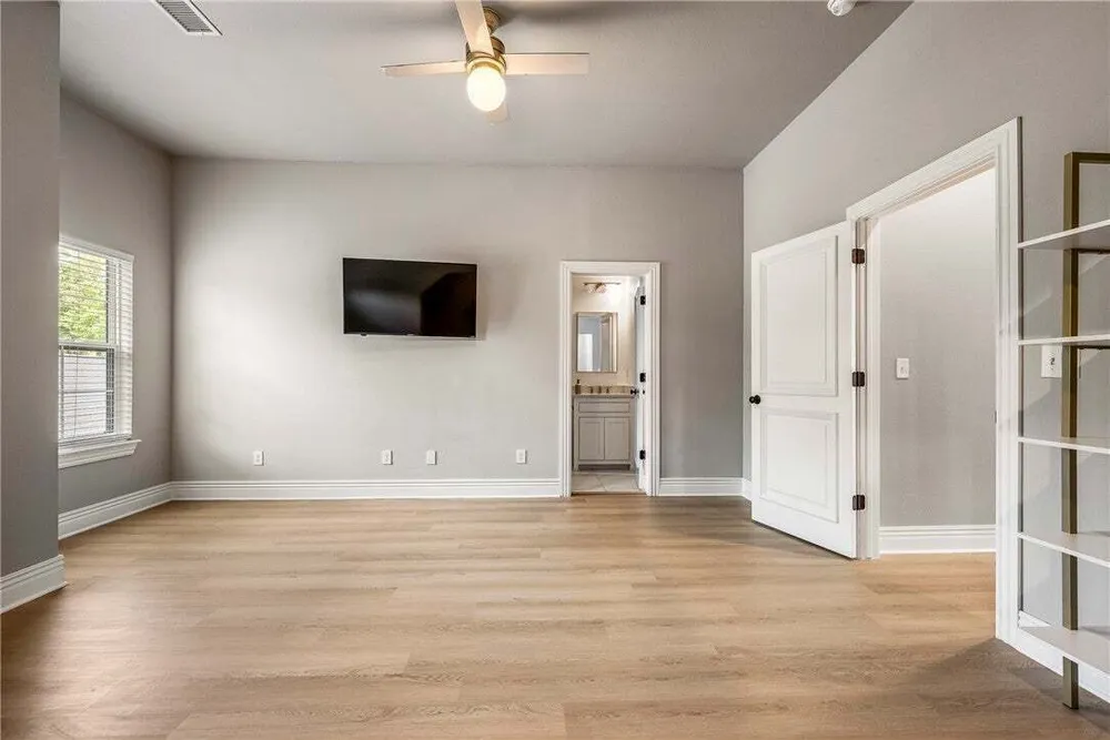 5104 S Haxton Circle, Bentonville, AR 72713