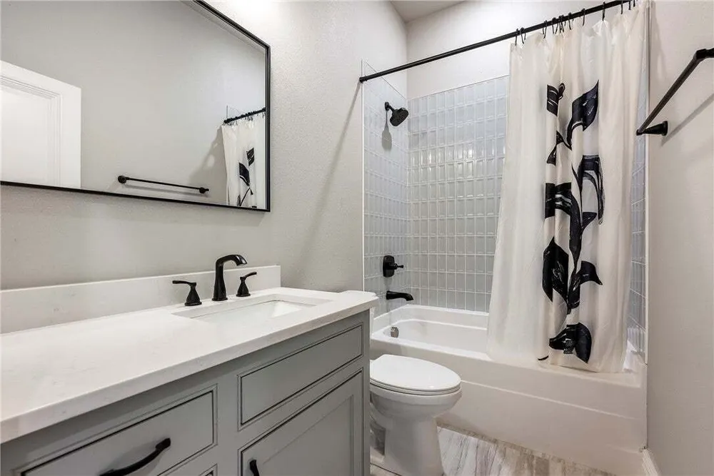 5104 S Haxton Circle, Bentonville, AR 72713