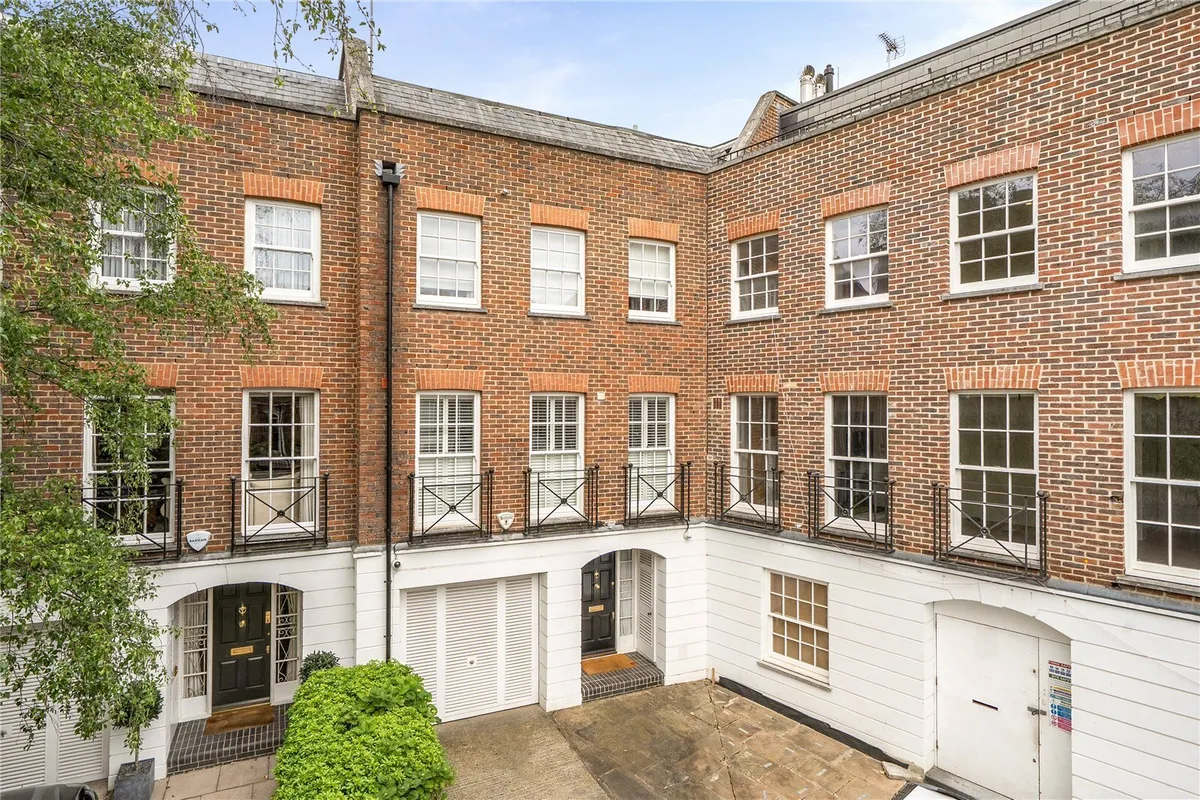 Somerset Square, Holland Park, London, W14